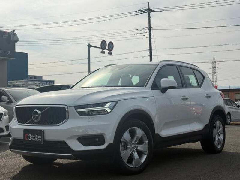 2021 VOLVO XC40