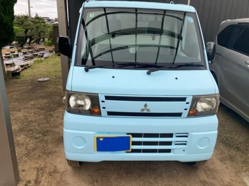 2011 MITSUBISHI MINICAB TRUCK