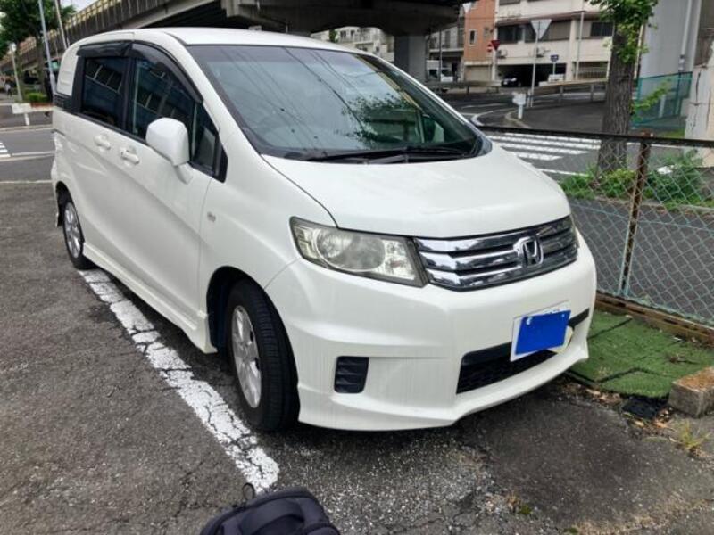 2011 HONDA FREED SPIKE