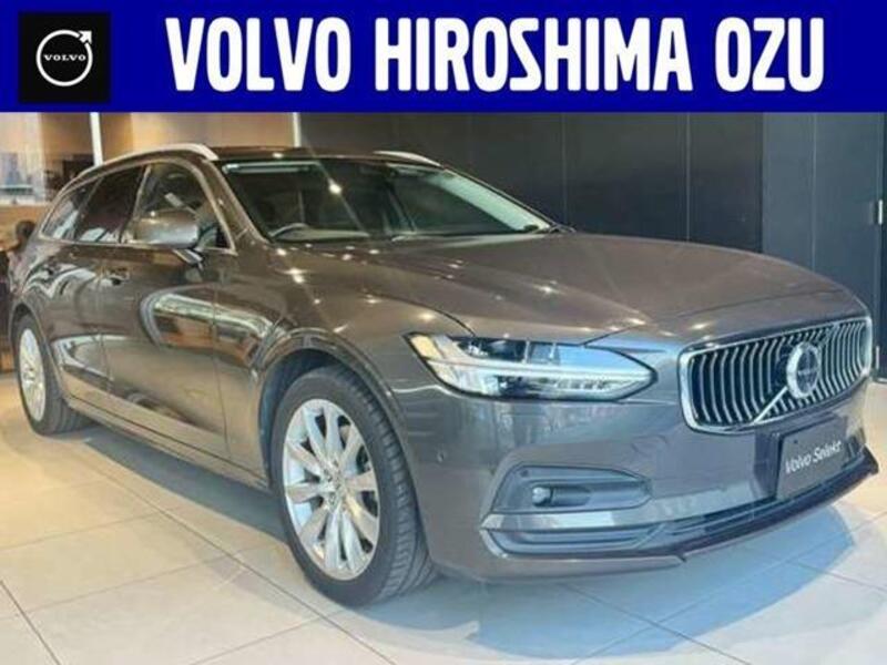 2021 VOLVO V90