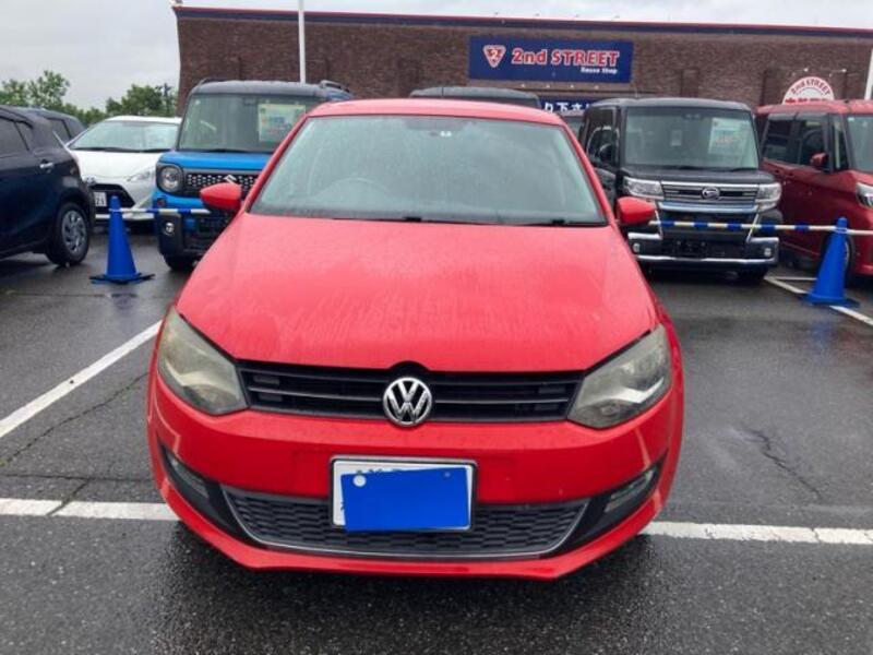 2010 VOLKSWAGEN POLO