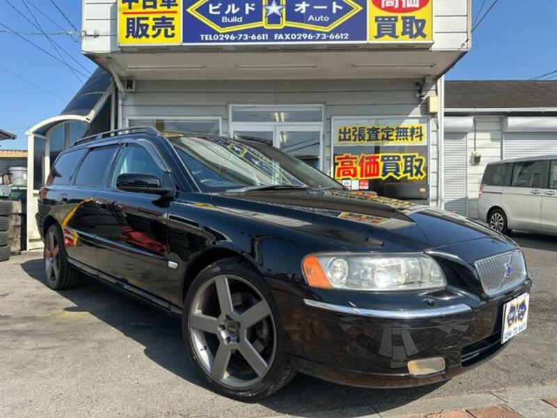 2005 VOLVO V70