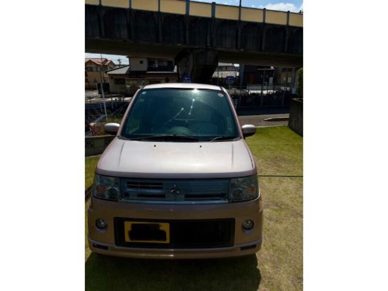 2010 MITSUBISHI TOPPO