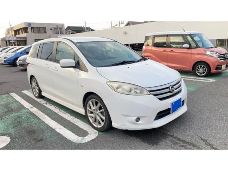 2011 NISSAN LAFESTA