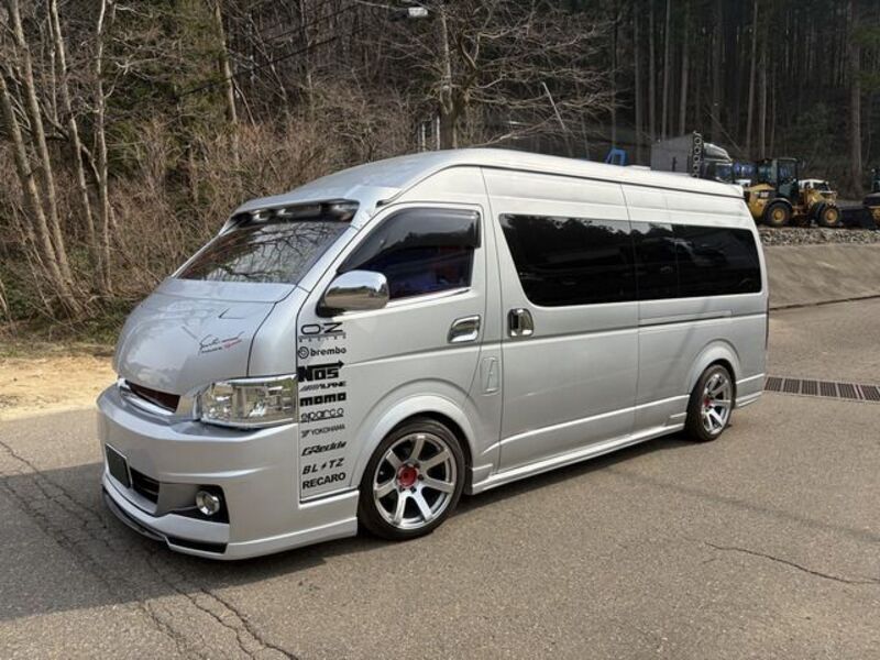 2008 TOYOTA HIACE COMMUTER