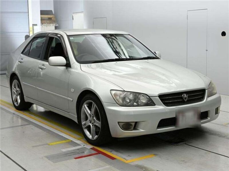 2004 TOYOTA ALTEZZA