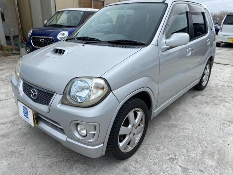2002 MAZDA LAPUTA
