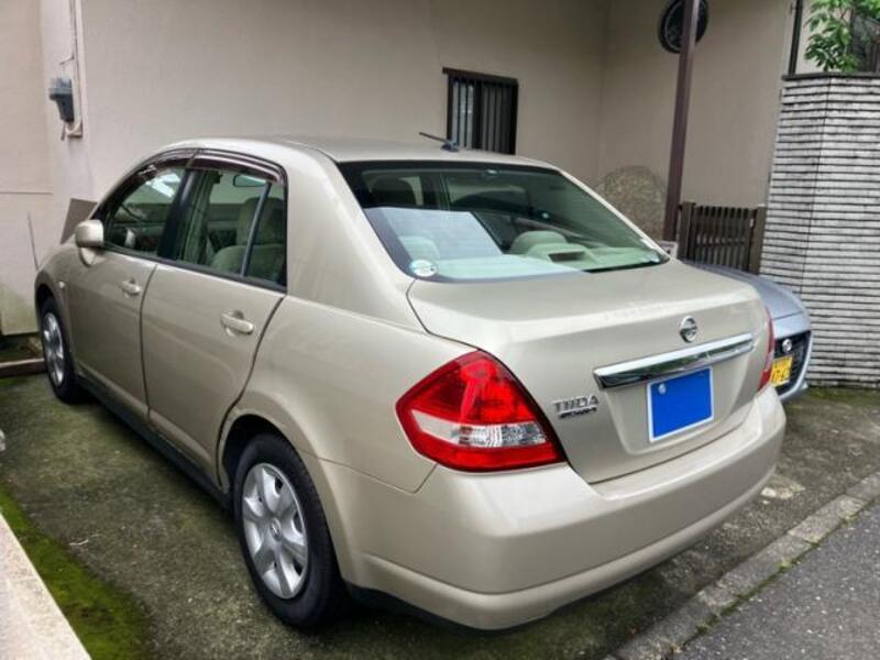 2009 NISSAN TIIDA LATIO