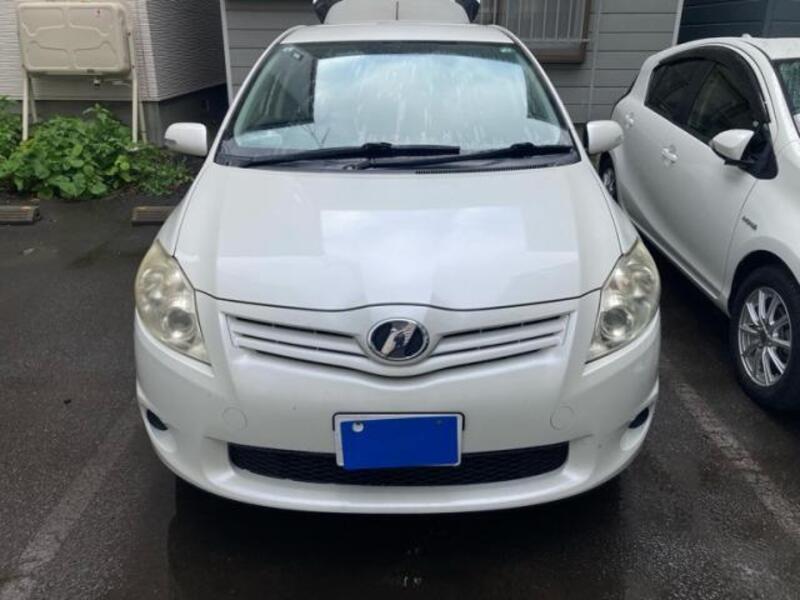 2011 TOYOTA AURIS