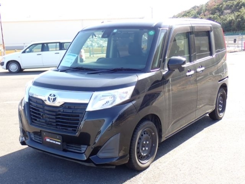 2017 TOYOTA ROOMY