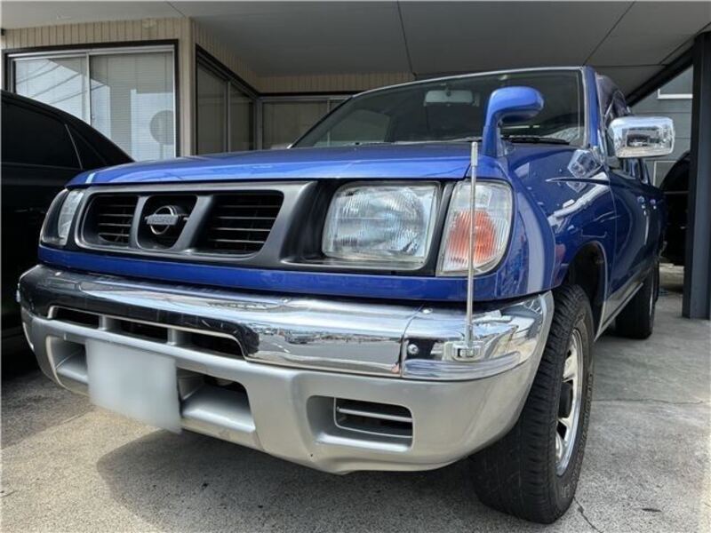 2002 NISSAN DATSUN PICKUP