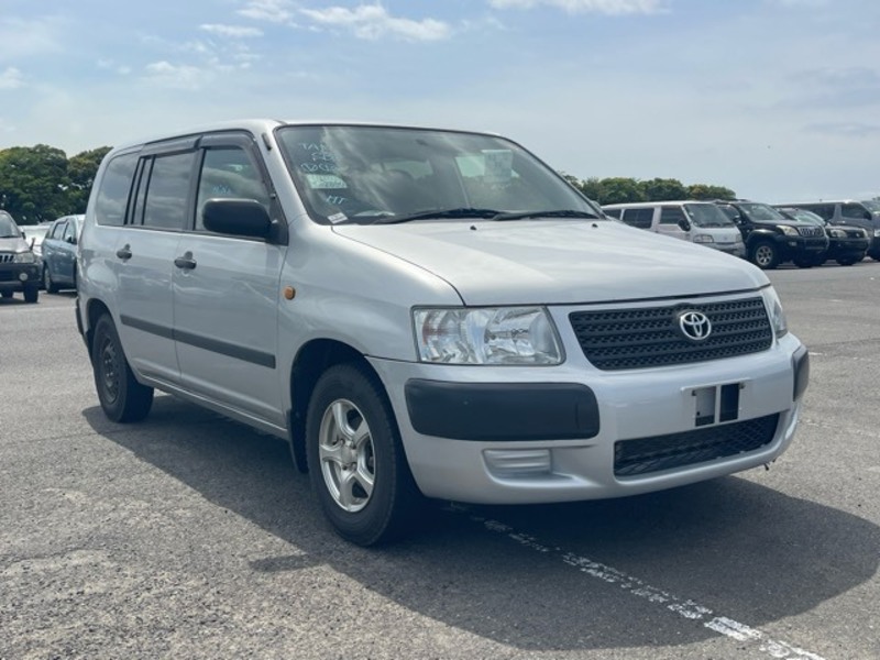 2011 TOYOTA SUCCEED
