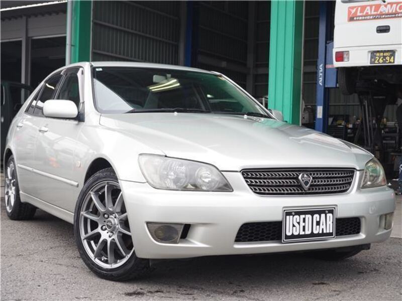 2004 TOYOTA ALTEZZA