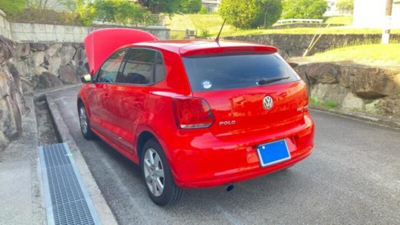 2012 VOLKSWAGEN POLO