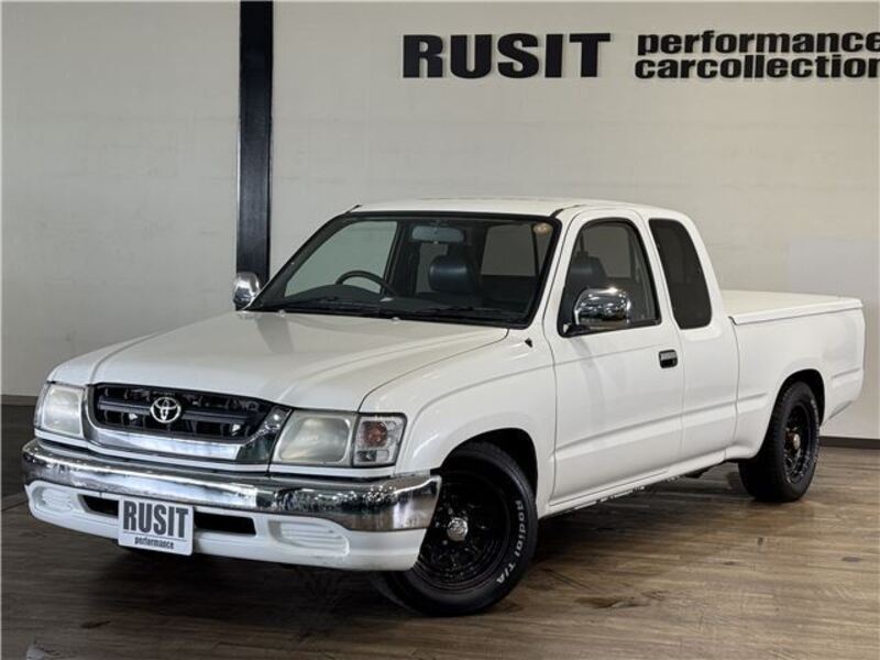2003 TOYOTA HILUX