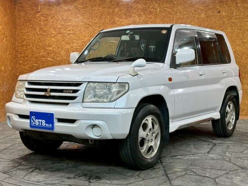 2001 MITSUBISHI PAJERO IO