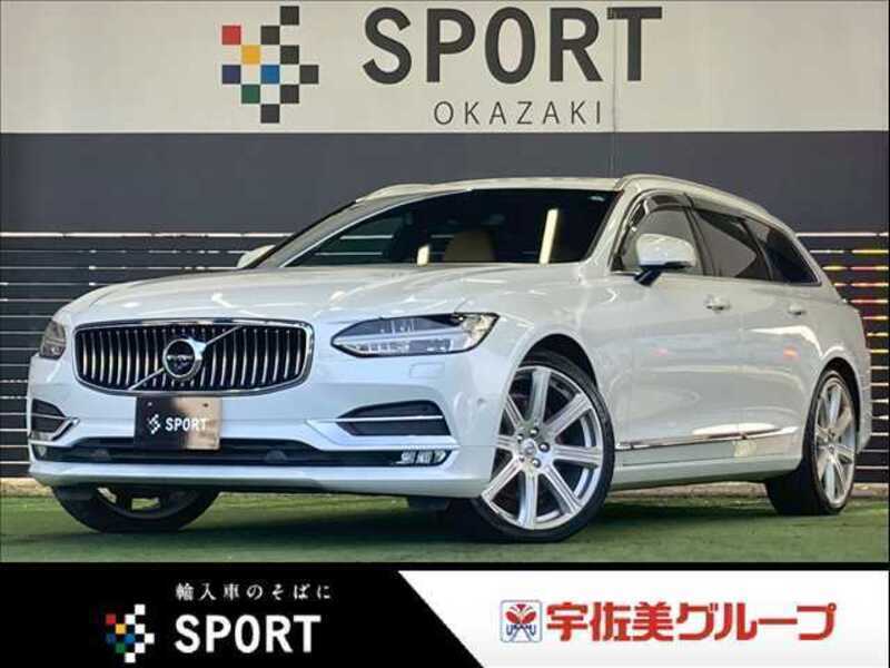 2017 VOLVO V90