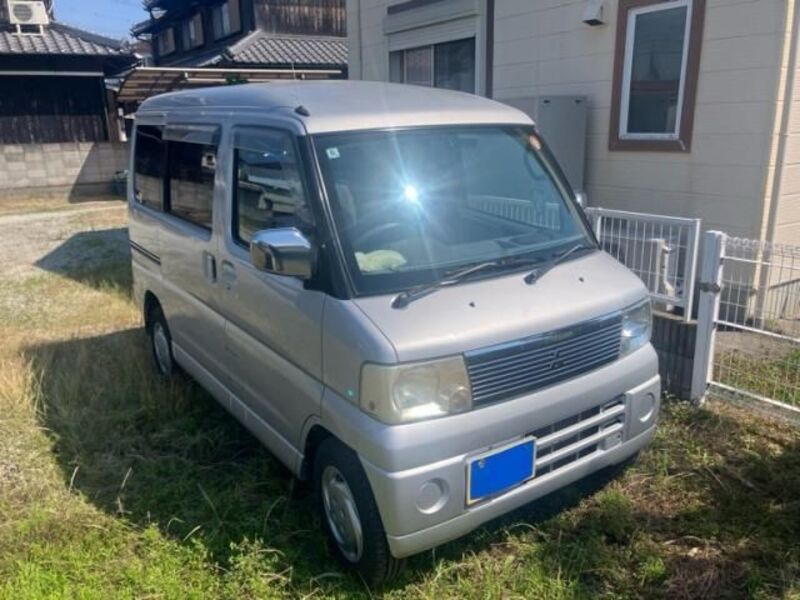 2004 MITSUBISHI TOWNBOX