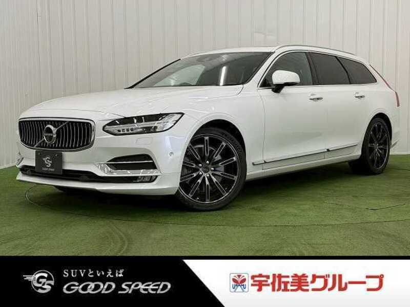 2017 VOLVO V90