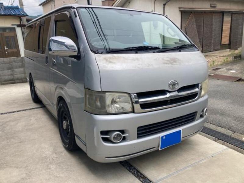 2004 TOYOTA HIACE VAN