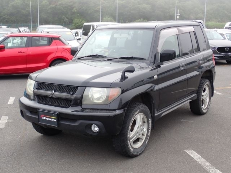 2004 MITSUBISHI PAJERO IO