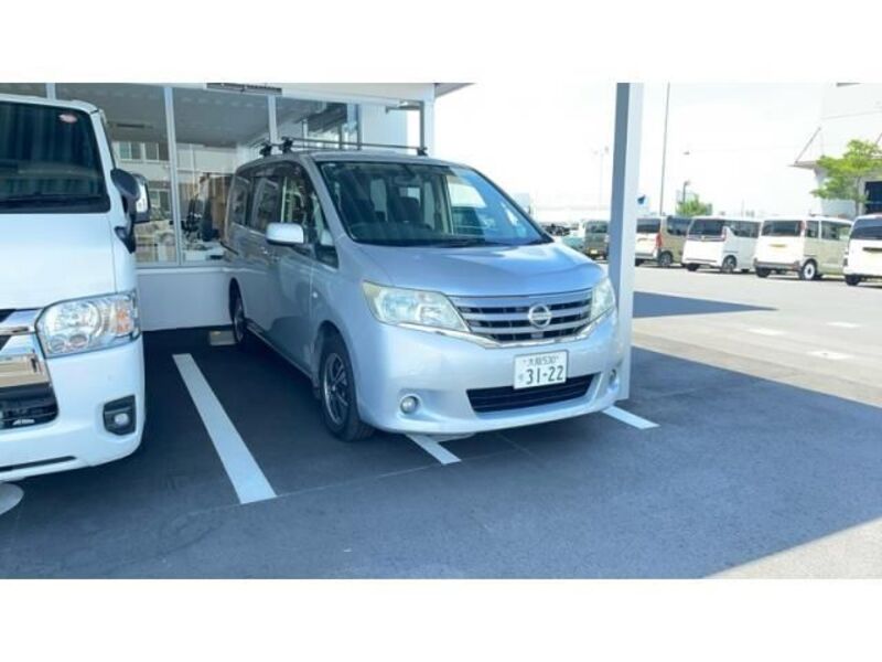 2011 NISSAN SERENA