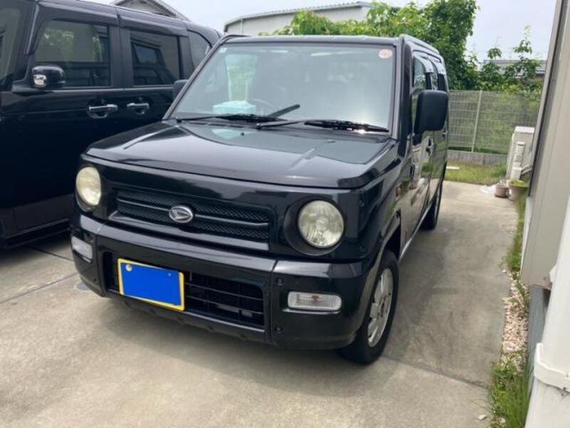 2004 DAIHATSU NAKED
