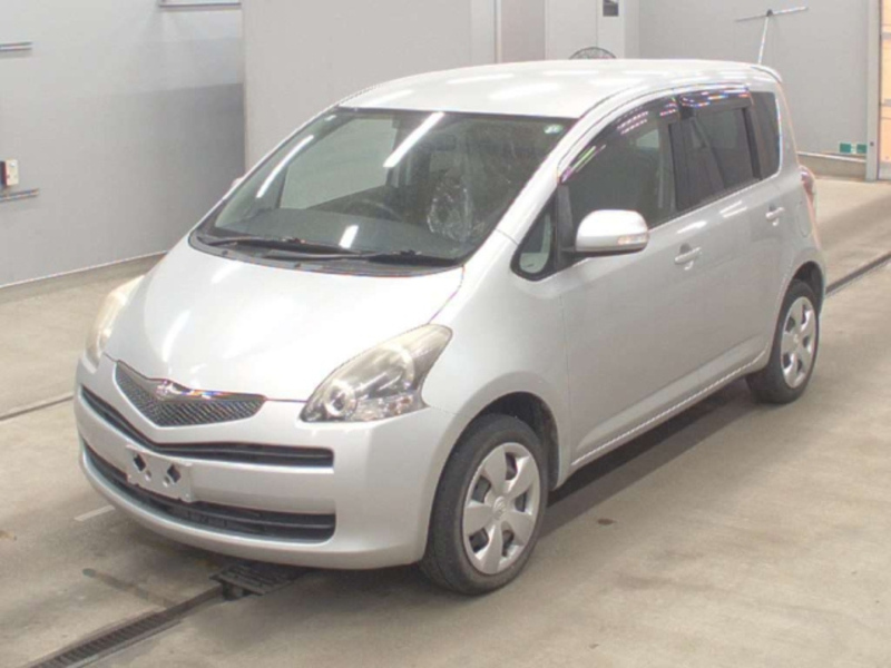 2010 TOYOTA RACTIS