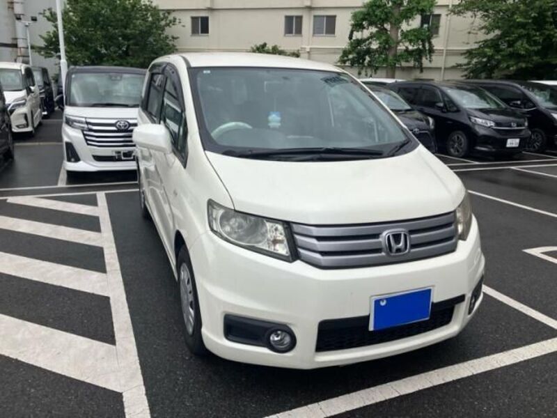 2011 HONDA FREED SPIKE