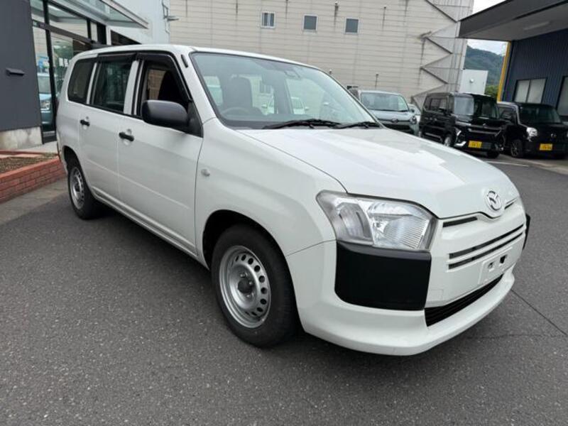 2026 MAZDA FAMILIA VAN