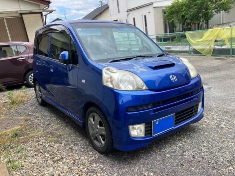 2010 HONDA LIFE