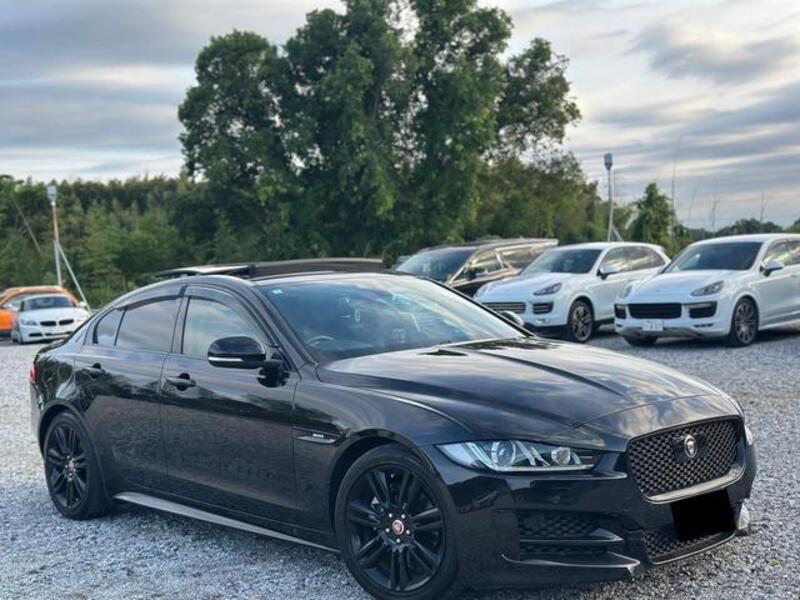 2017 JAGUAR XE