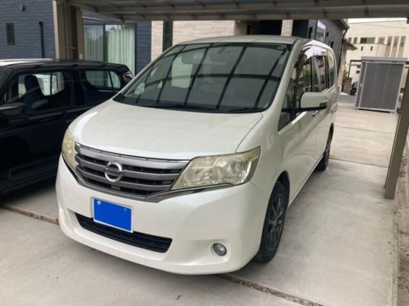 2011 NISSAN SERENA