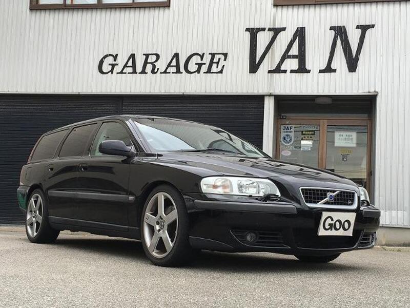 2002 VOLVO V70
