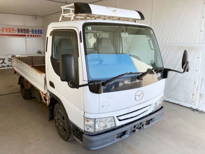 2026 MAZDA TITAN