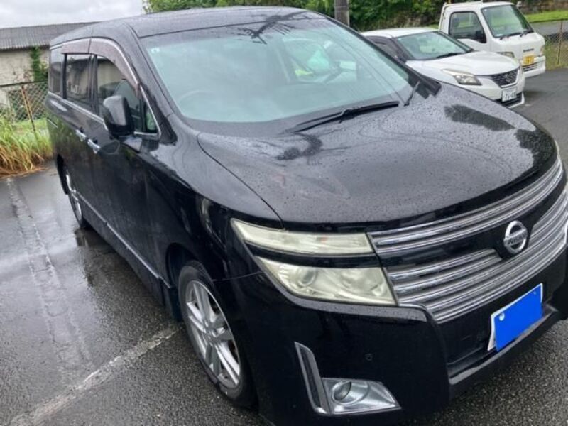 2011 NISSAN ELGRAND