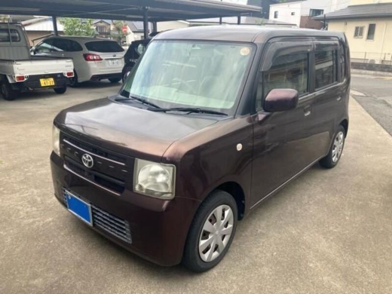 2013 TOYOTA PIXIS SPACE