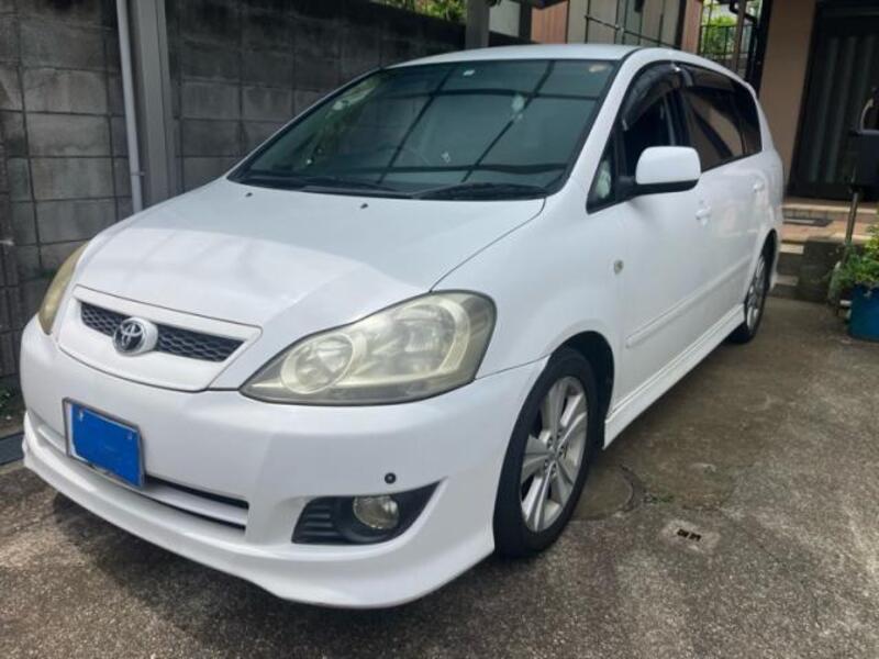 2005 TOYOTA IPSUM