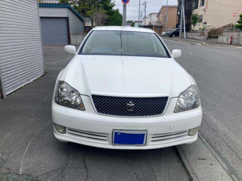 2005 TOYOTA CROWN