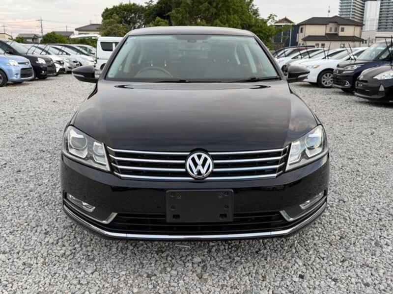 2011 VOLKSWAGEN PASSAT