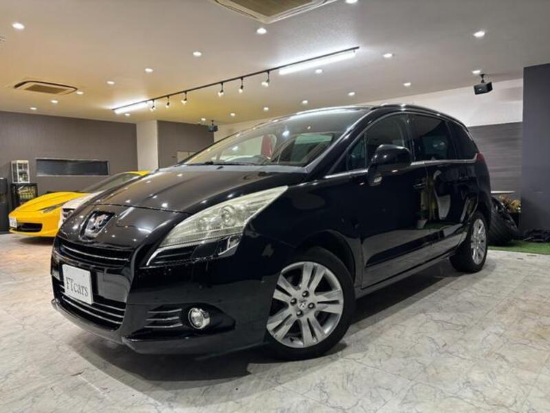 2014 PEUGEOT 5008